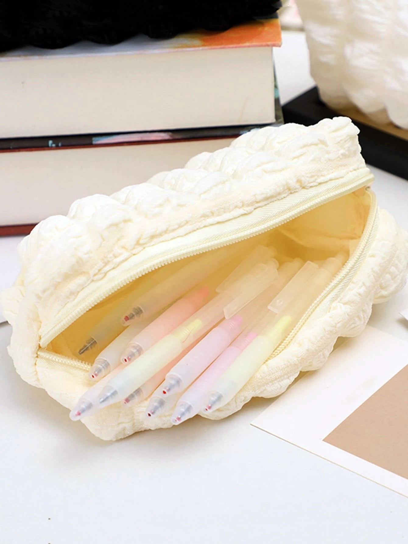 1 Stück Cremefarbenes Federmäppchen Aus Blasenstoff, Einfache Federtasche, Geeignet Für Studenten, Schreibwaren, Kosmetik-aufbewahrungstasche