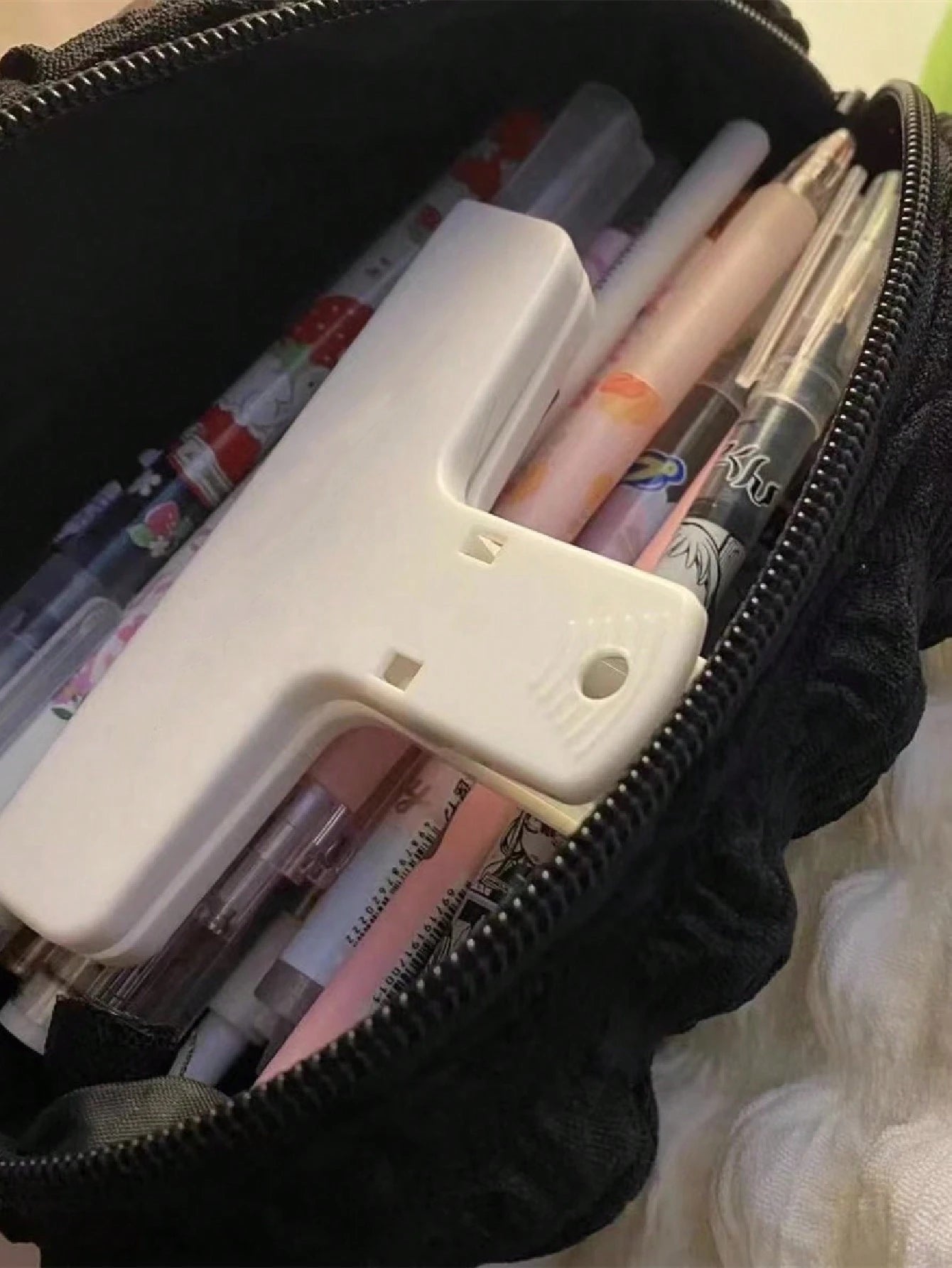 1 Stück Cremefarbenes Federmäppchen Aus Blasenstoff, Einfache Federtasche, Geeignet Für Studenten, Schreibwaren, Kosmetik-aufbewahrungstasche