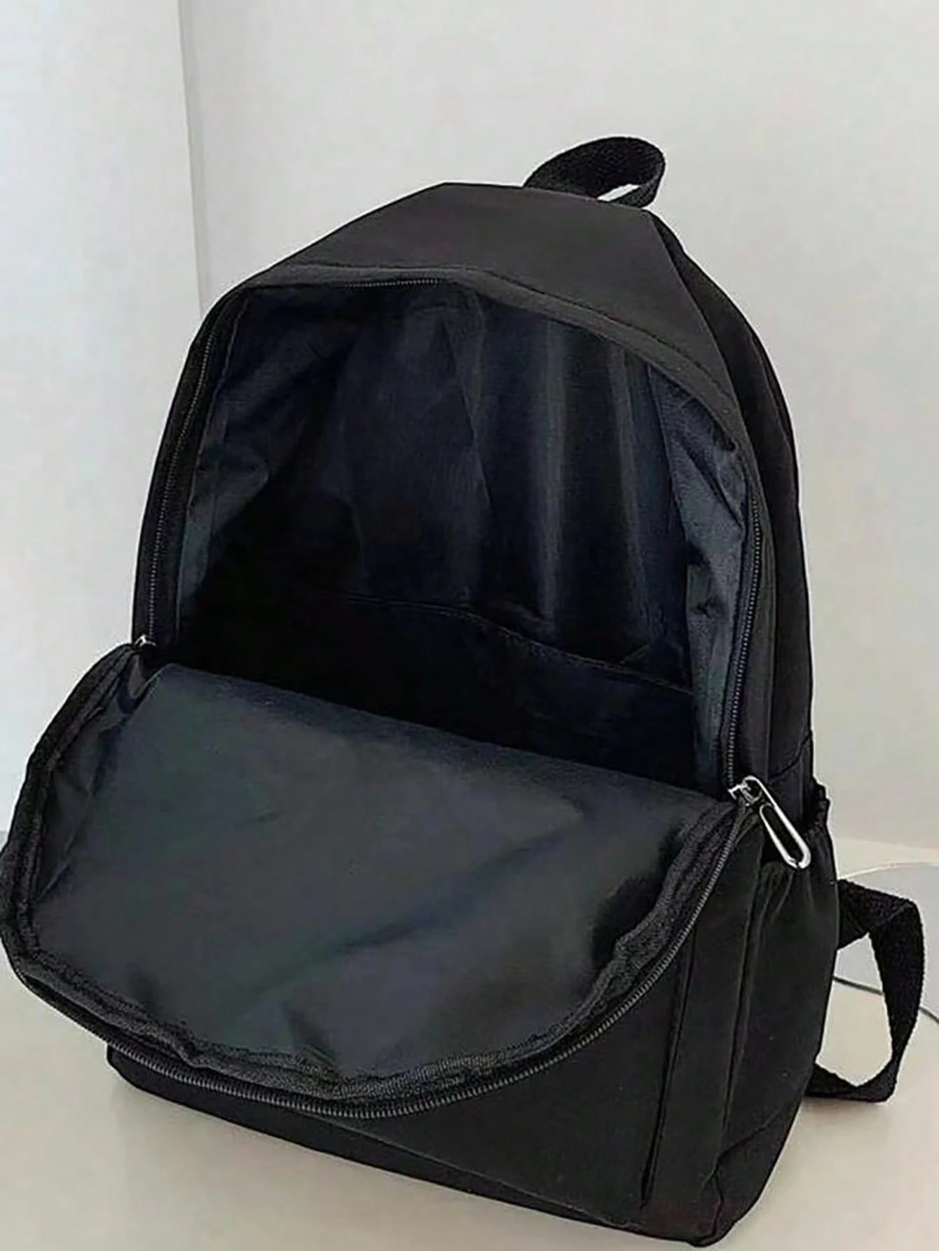 Einfacher einfarbiger vielseitiger Rucksack mit großem Fassungsvermögen für Studenten, Schulrucksack